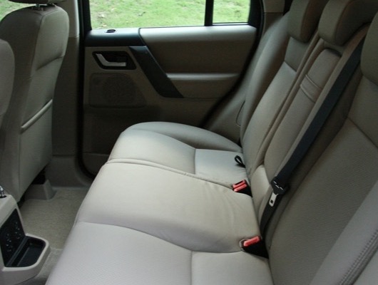 Rear Seats image